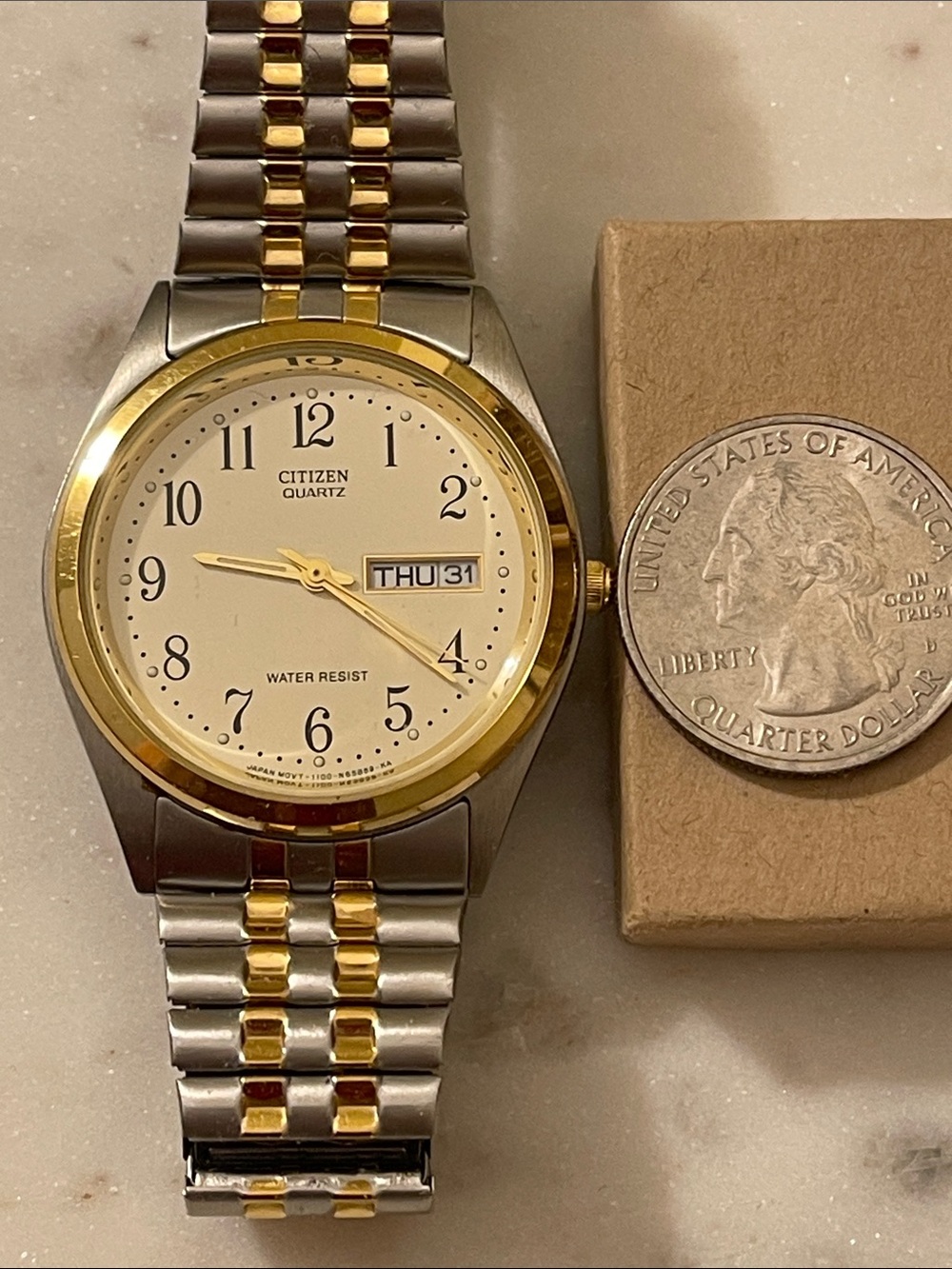 Preowned like New Condition Citizen Men’s watch Two-Tone with Stretch Bracelet. - Picture 8 of 11